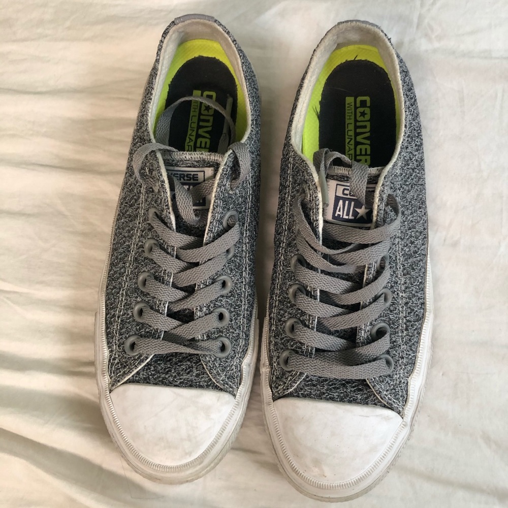 Gray Converse sneaks